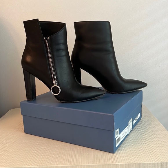 PAIGE Kate Asymmetrical Bootie (Black, 10M) - Picture 10 of 10